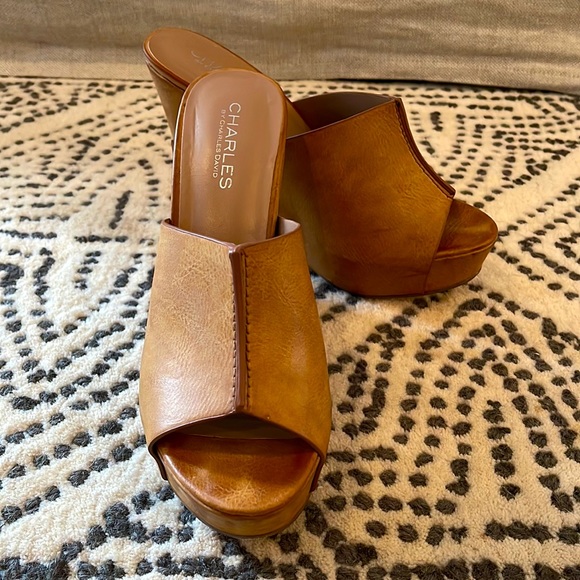 Charles by Charles David tan Leather Block Wedges sz 8.5M - Picture 1 of 9